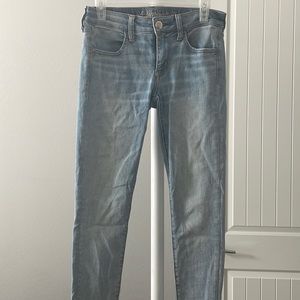 American eagle light wash skinny jeans